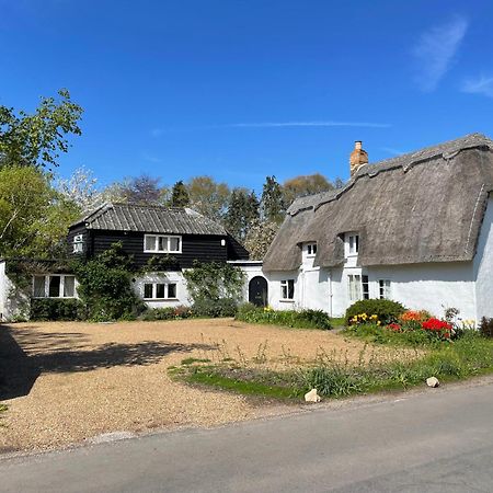 Beautifully Appointed One-Bedroom Cottage Shepreth Luaran gambar